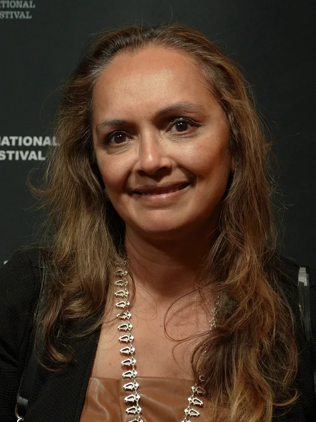 Kiran Bhagotra interviewed at the step and repeat