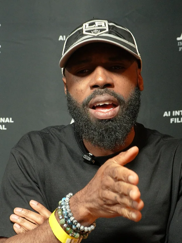 Ugo Mordi interviewed at the step and repeat
